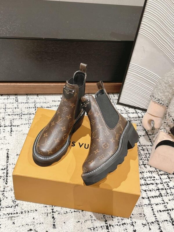 Boots 6047-2493 - Image 3
