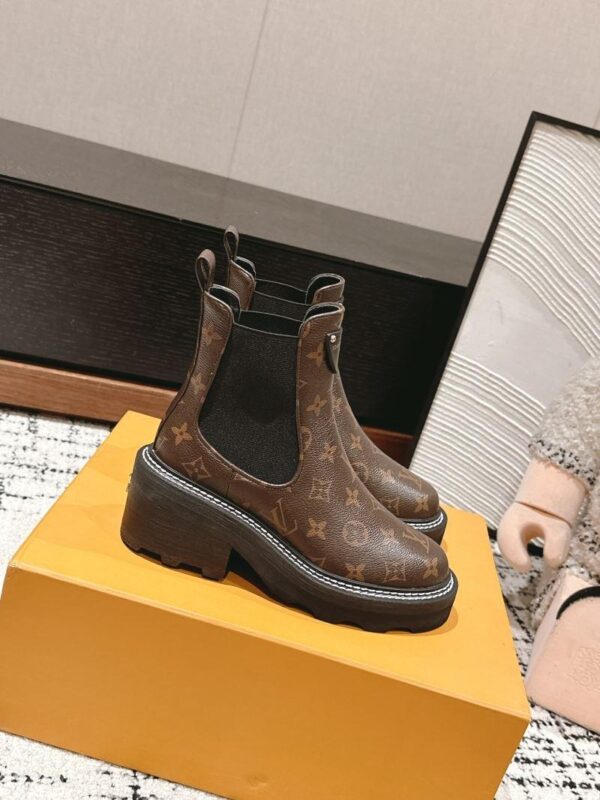 Boots 6047-2493 - Image 4