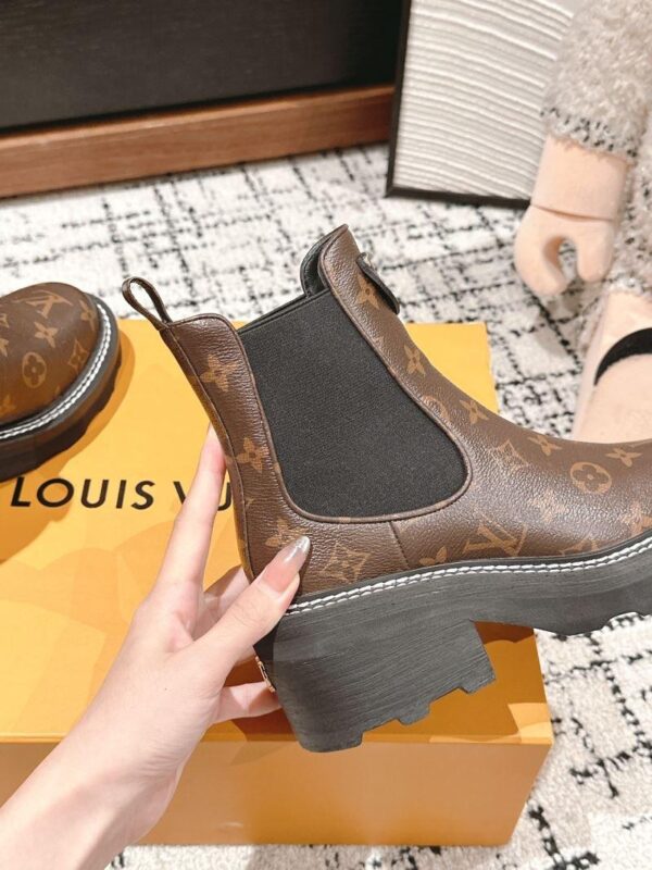 Boots 6047-2493 - Image 6