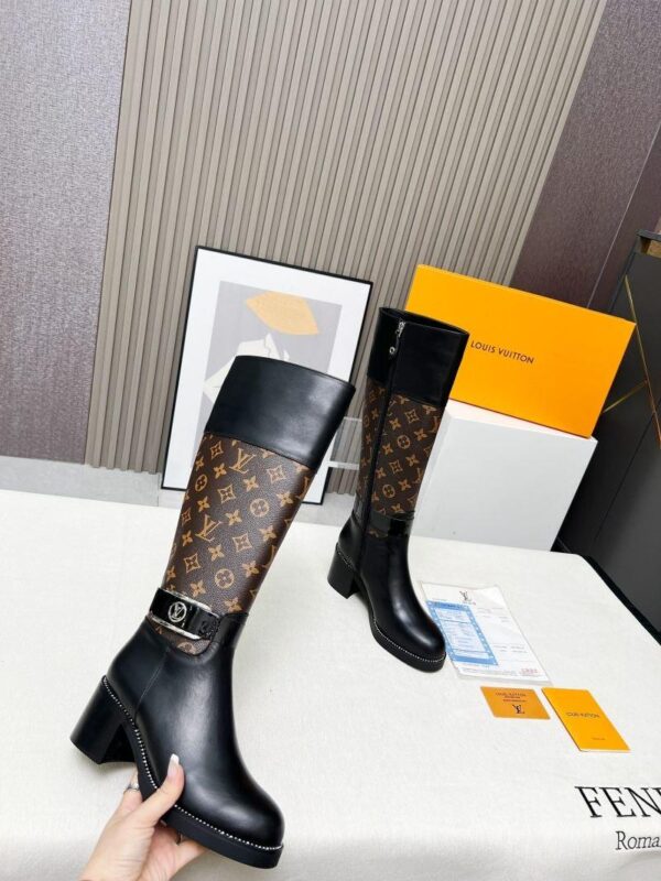 Boots 6045-3059