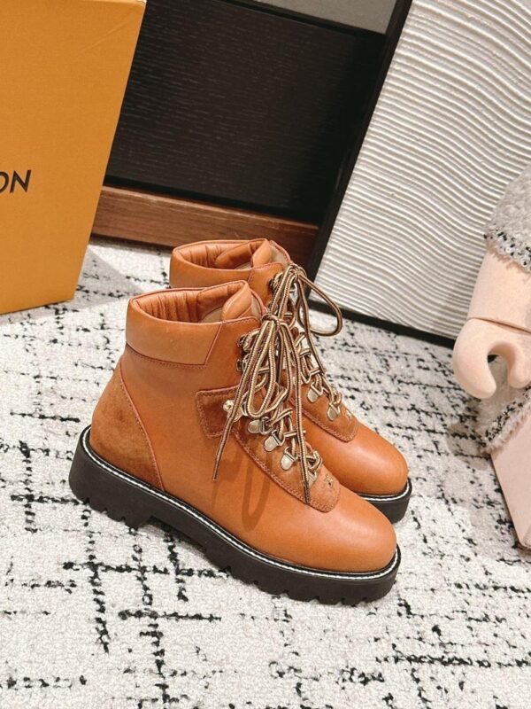 Boots 6047-2460 - Image 2
