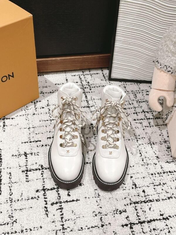 Boots 6047-2459