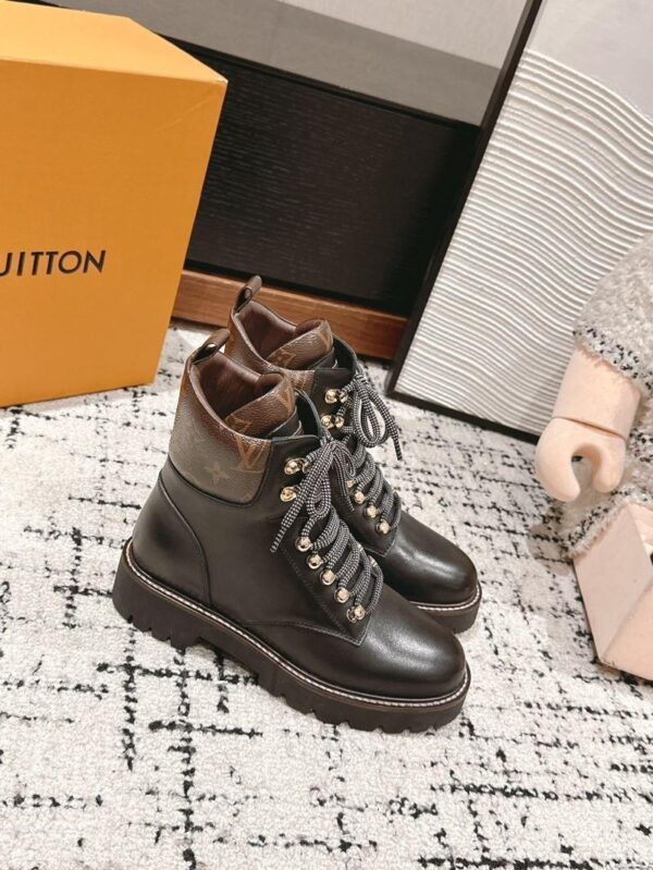 Boots 6047-2458 - Image 2