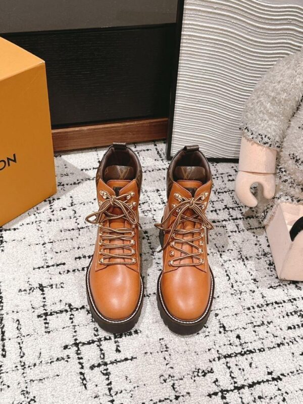 Boots 6047-2457
