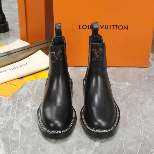 Boots 6045-3054