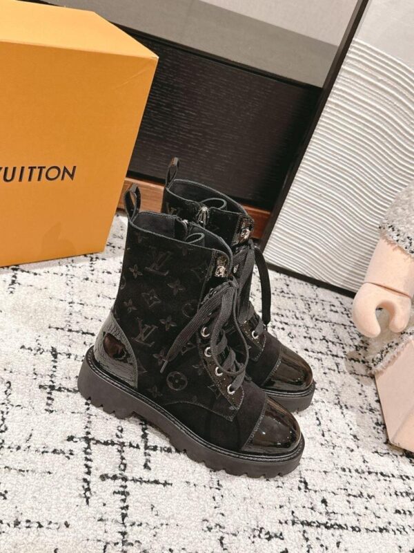 Boots 6047-2456 - Image 2