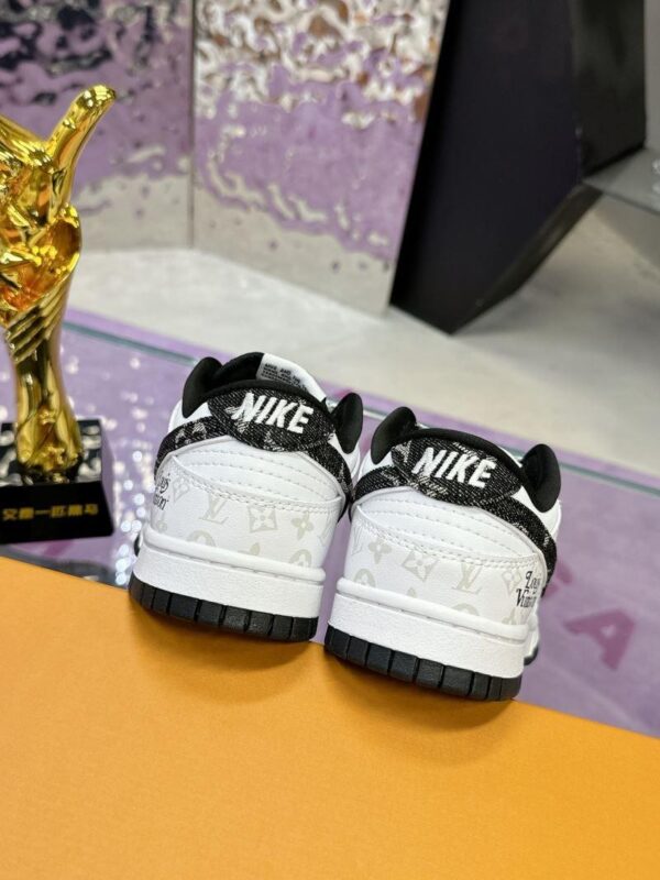 x Nike Shoes 6045-3382 - Image 8