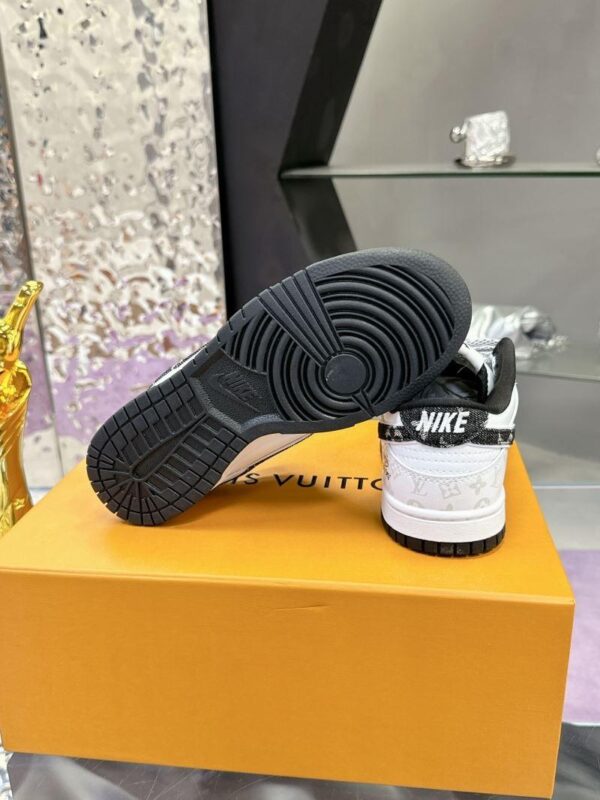 x Nike Shoes 6045-3382 - Image 9