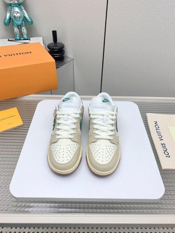 x Nike Shoes 6045-3167