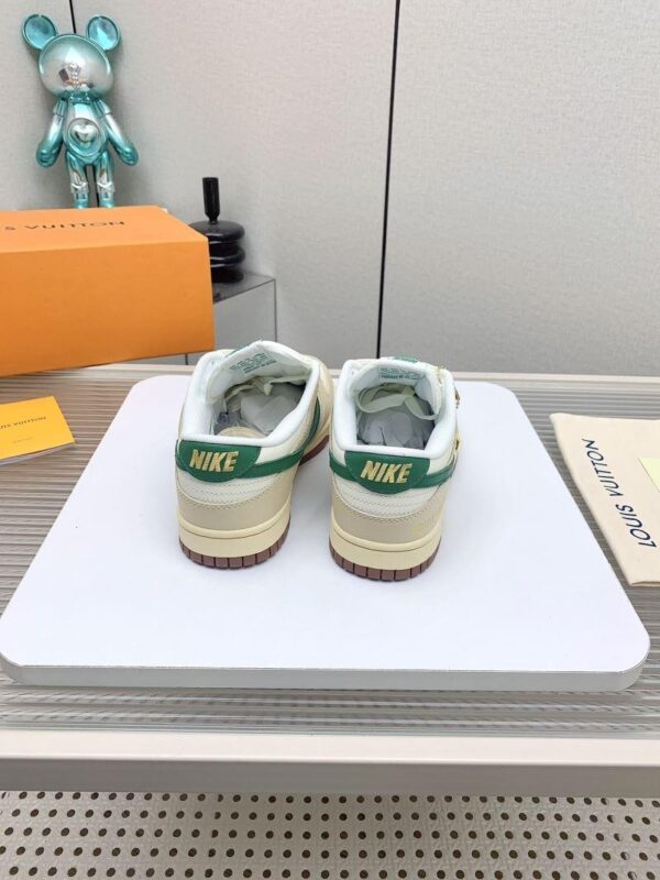 x Nike Shoes 6045-3167 - Image 8