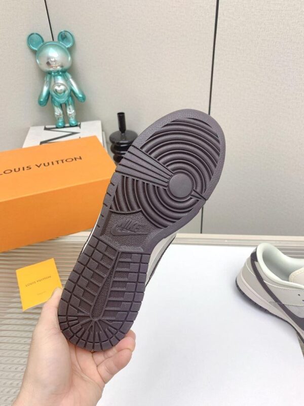 x Nike Shoes 6045-3166 - Image 6