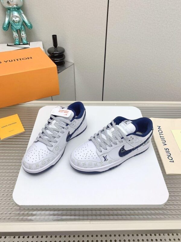 x Nike Shoes 6045-3164 - Image 3