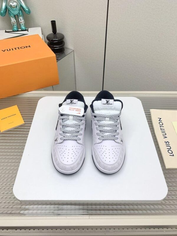 x Nike Shoes 6045-3163