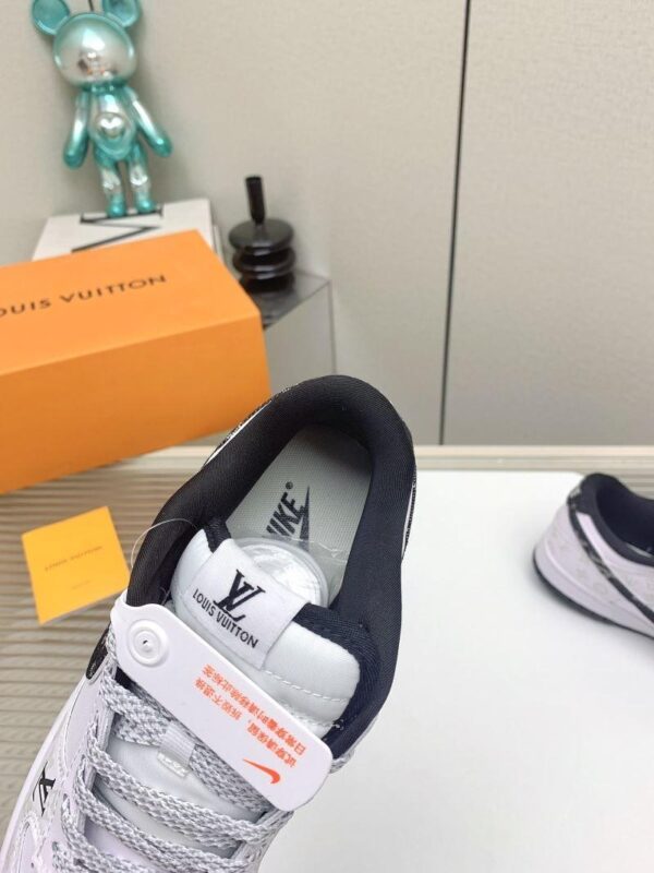 x Nike Shoes 6045-3163 - Image 7