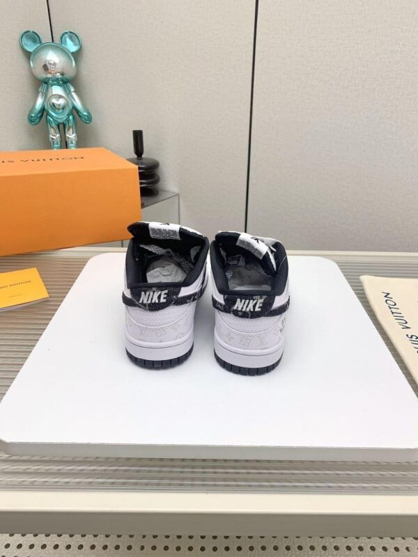 x Nike Shoes 6045-3163 - Image 8