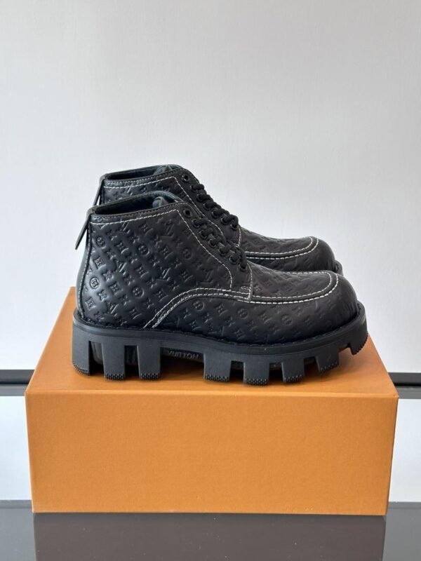 Boots 6038-2231