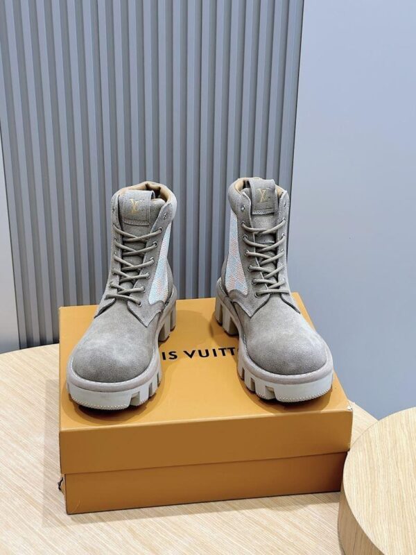 Boots 6038-2063
