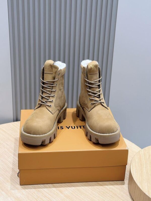 Boots 6038-2061