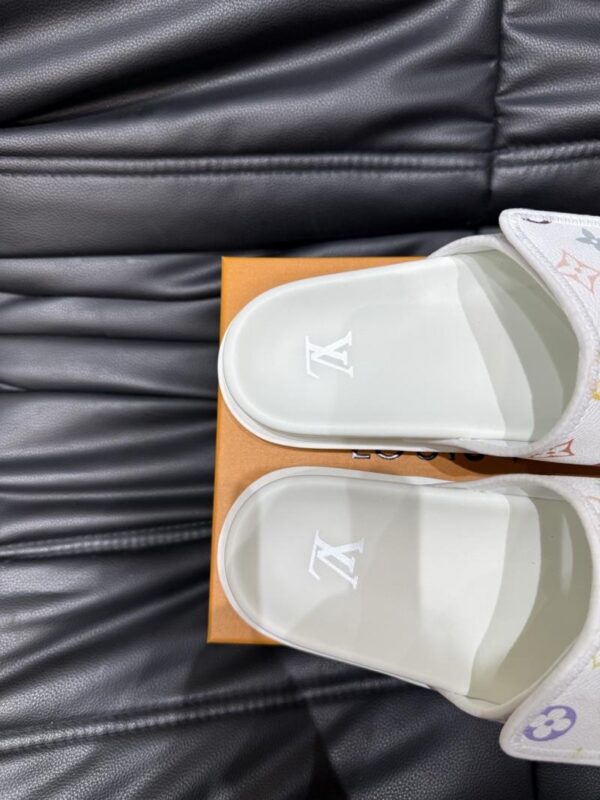 Slippers 6038-2884 - Image 9