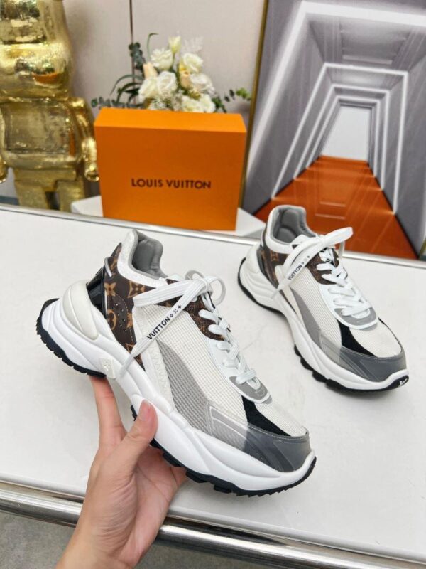 Run Away Sneaker 6088-2738