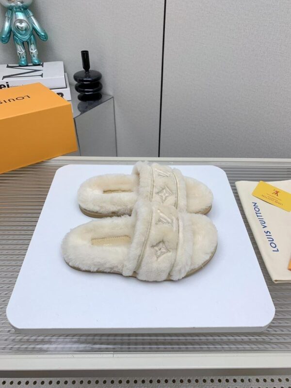 Slippers 6047-2764 - Image 2
