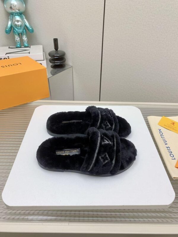 Slippers 6047-2761 - Image 2