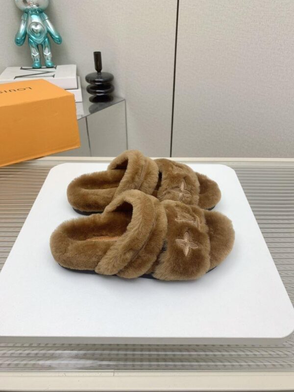 Slippers 6047-2758 - Image 2