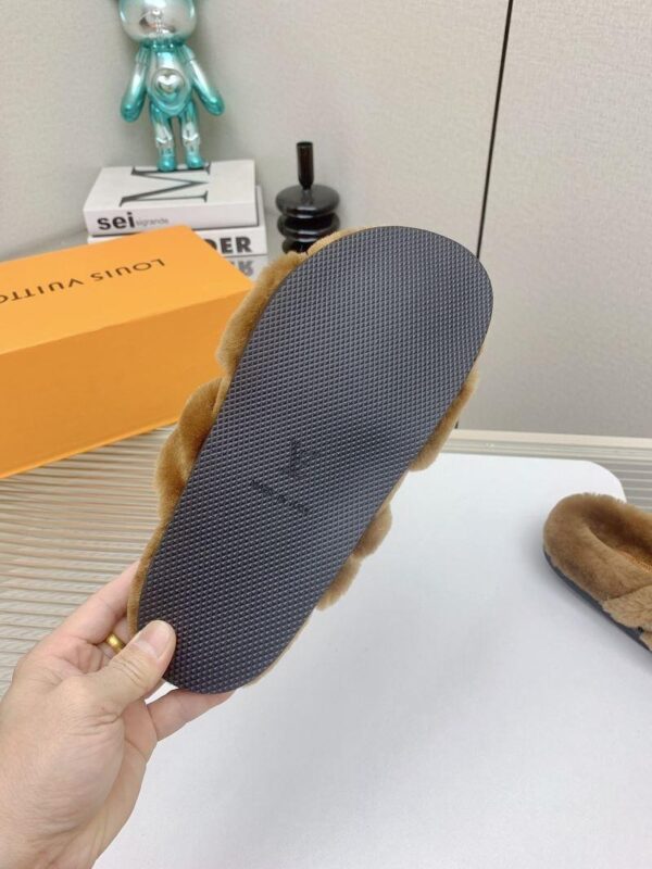 Slippers 6047-2758 - Image 6