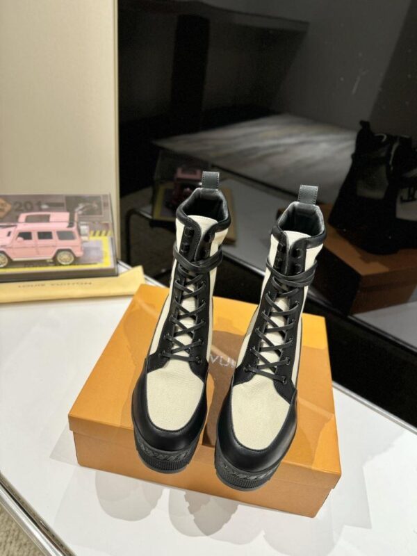 Boots 6088-2521 - Image 2