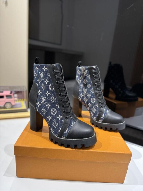 Boots 6088-2498