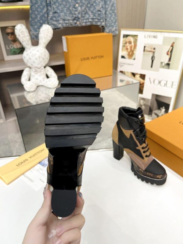 Boots 6088-2494 - Image 9