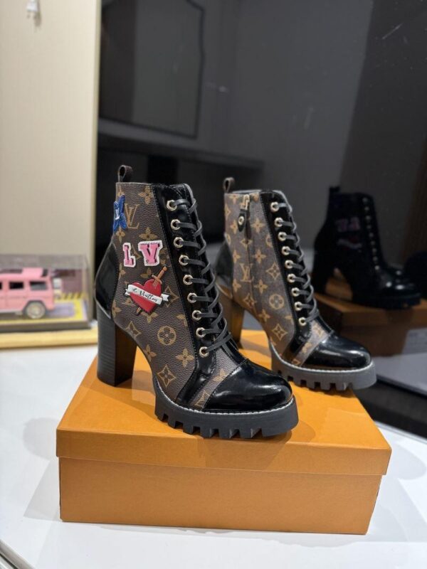 Boots 6088-2489