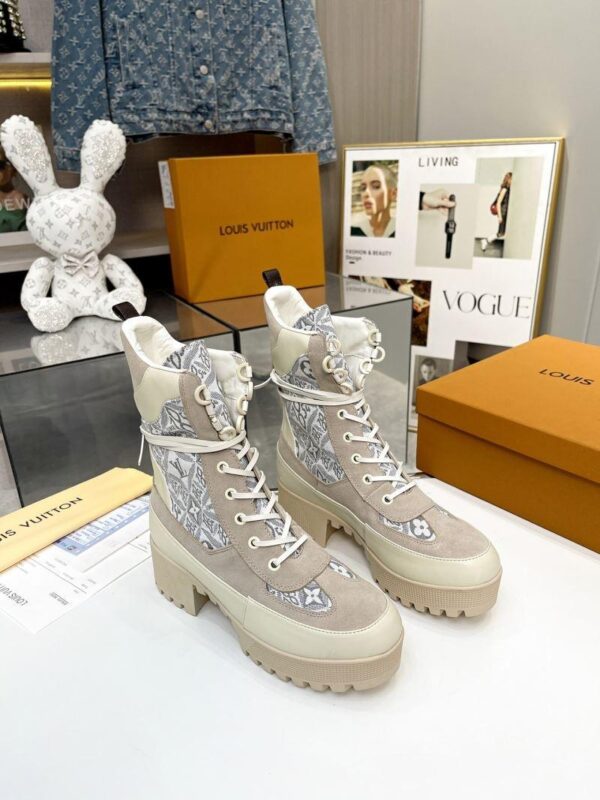 Boots 6088-2487 - Image 2