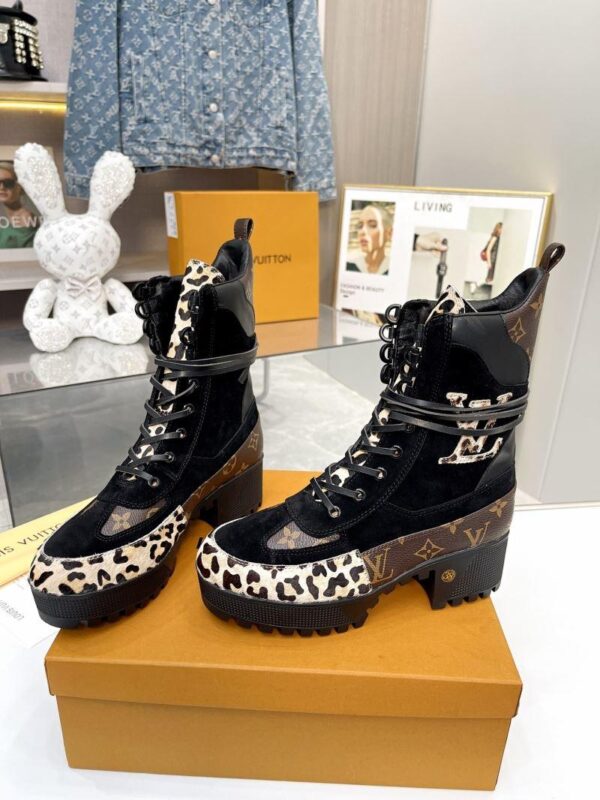 Boots 6088-2486 - Image 2