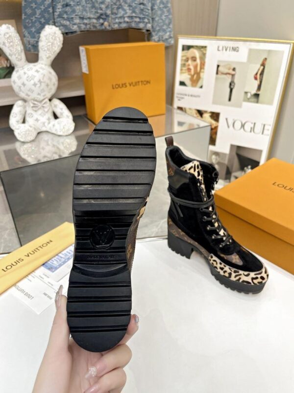Boots 6088-2486 - Image 9