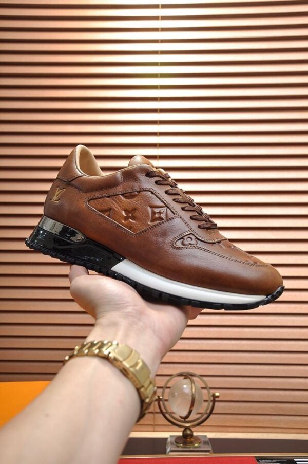 Run Away Sneaker 6038-2752