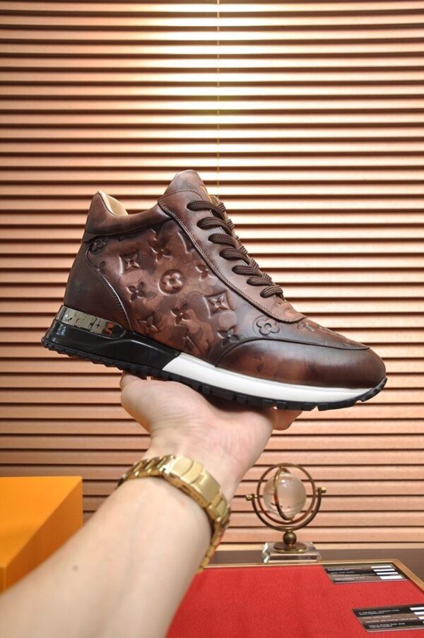 Run Away Sneaker 6038-2747