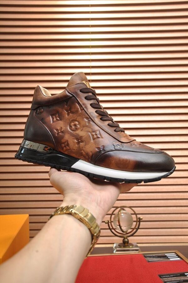 Run Away Sneaker 6038-2746