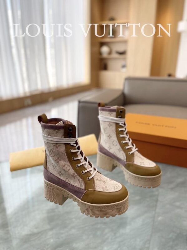 Boots 6088-2472