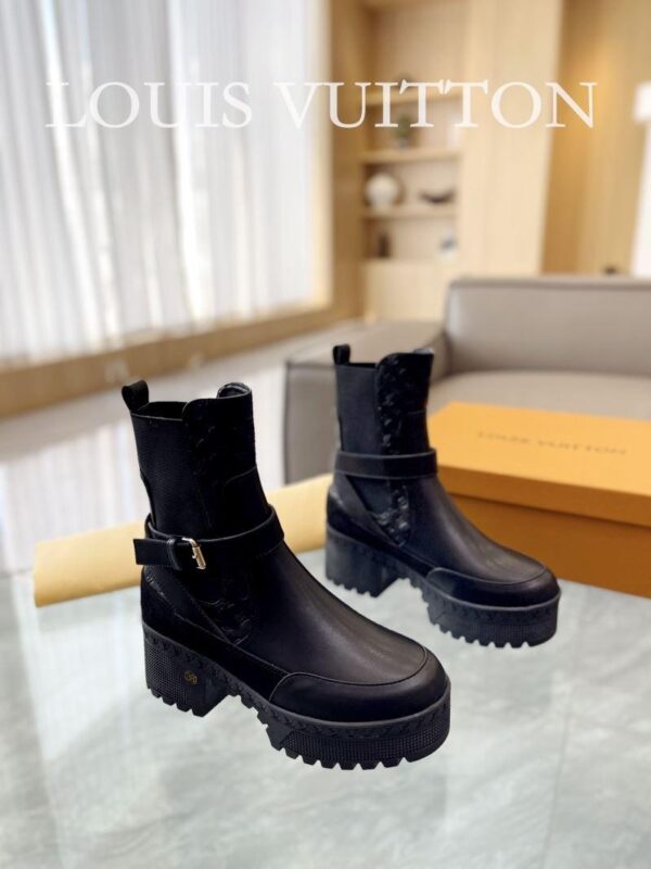 Boots 6088-2470