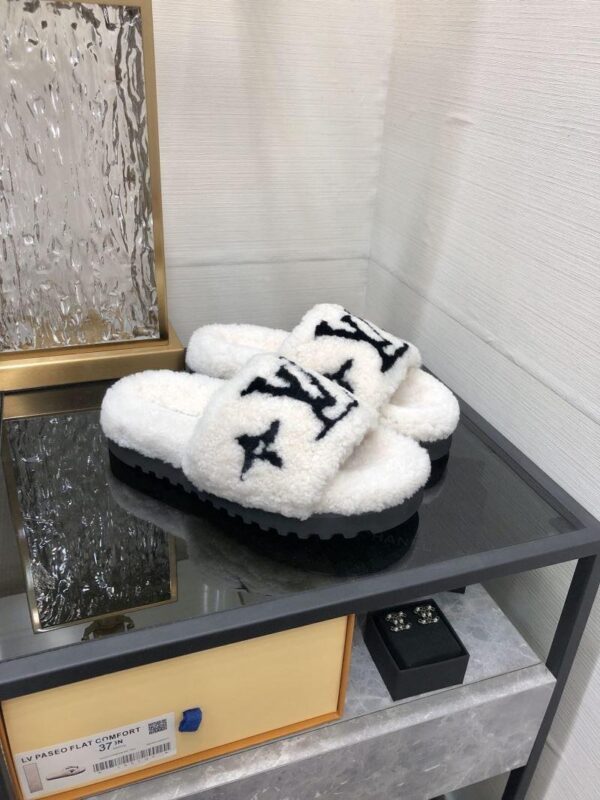 Slippers 6047-2518 - Image 3