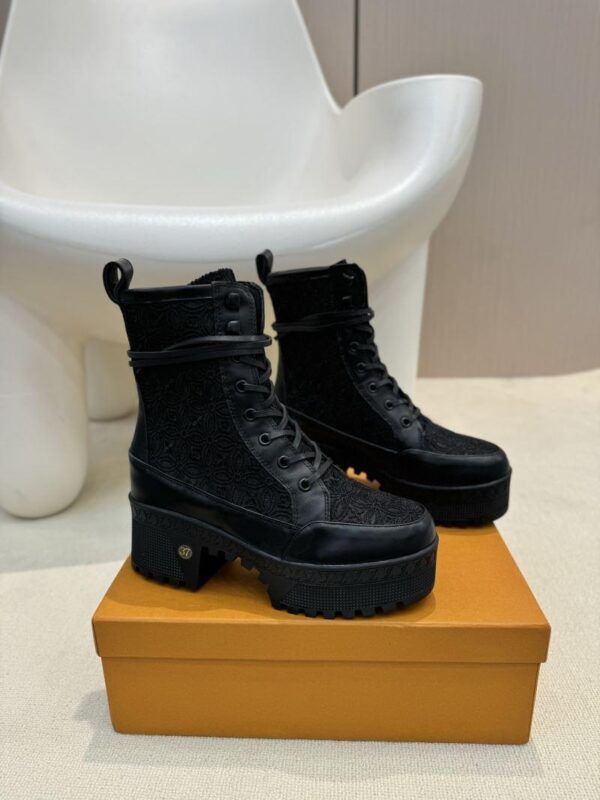Boots 6088-2466