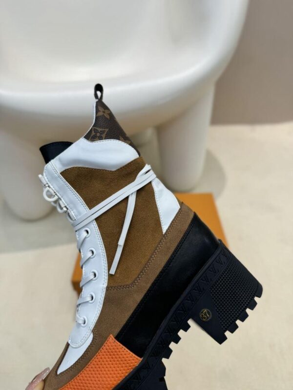 Boots 6088-2464 - Image 9