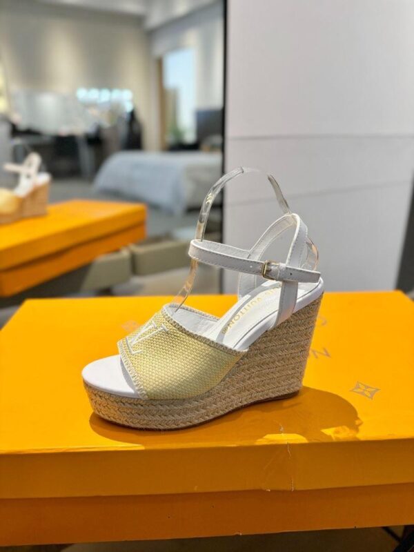 Sandals 6047-2857