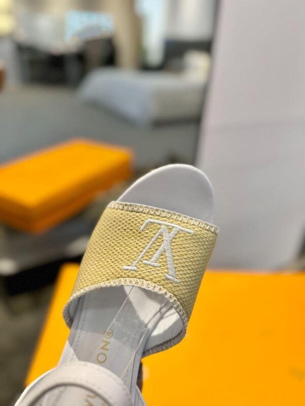 Sandals 6047-2857 - Image 9