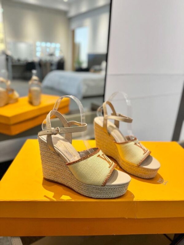 Sandals 6047-2856 - Image 2