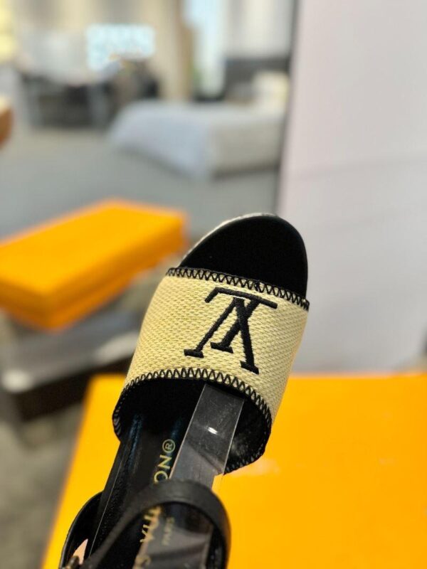 Sandals 6047-2854 - Image 9