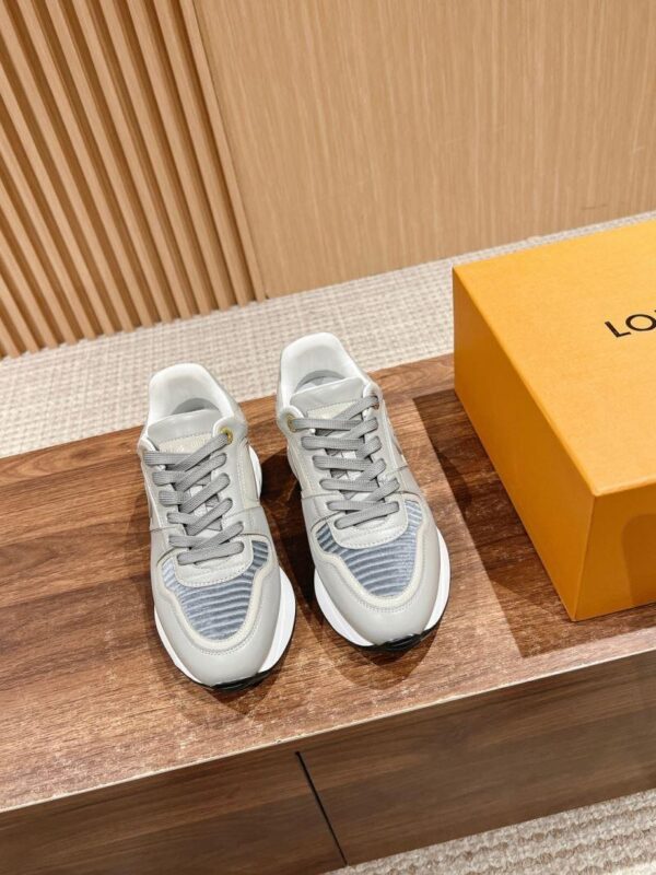 Run Away Sneaker 6047-2556