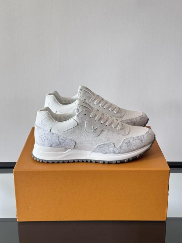 Run Away Sneaker 6038-2095